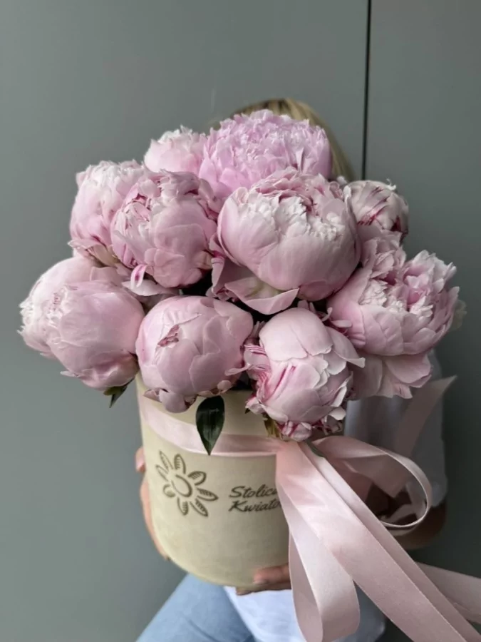 Peonie na okrągło